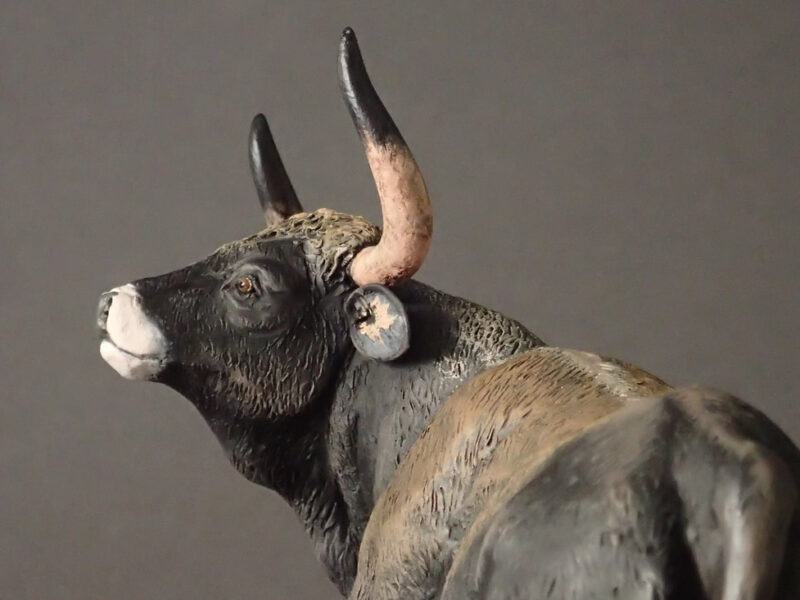 Auroch, male (Bos primigenius), 1:20 scale hand-painted resin replica by J. Miguel Aparicio