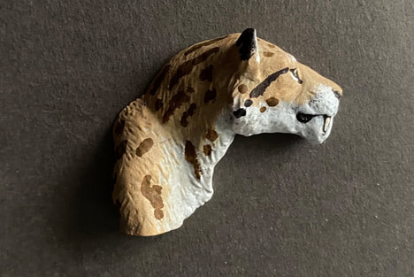 Machairodus (Machairodus aphanistus), 1:15 scale hand-painted resin fridge magnet by J. Miguel Aparicio