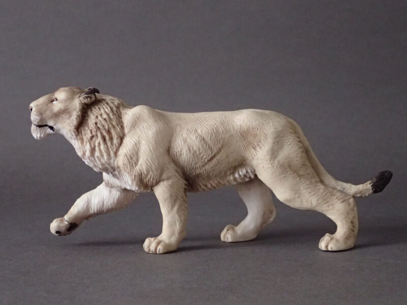 Cave Lion, male (Panthera spelaea), 1:20 scale hand-painted resin replica by J. Miguel Aparicio
