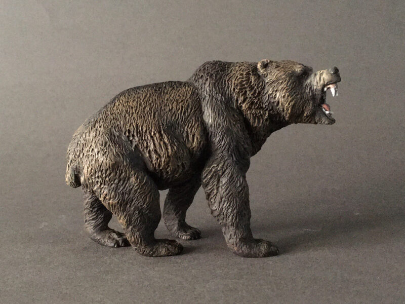 Cave Bear (Ursus spelaeus), 1:20 scale hand-painted resin replica by J. Miguel Aparicio