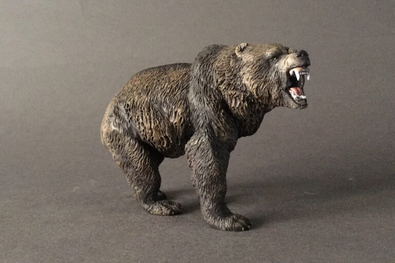 Cave Bear (Ursus spelaeus), 1:20 scale hand-painted resin replica by J. Miguel Aparicio — view 6