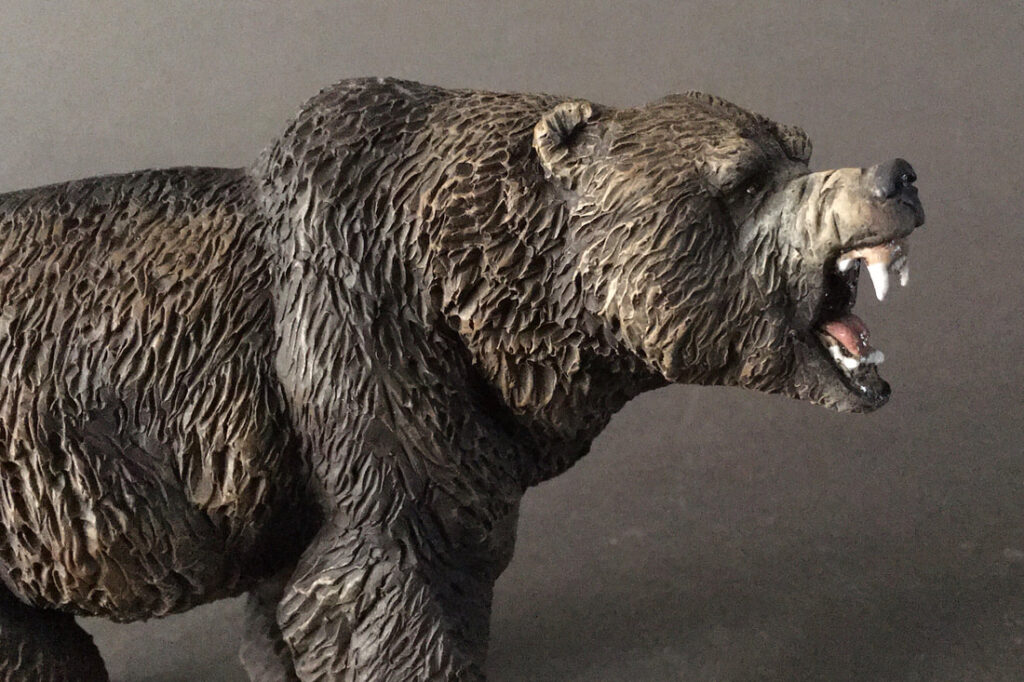 Cave Bear (Ursus spelaeus), 1:20 scale hand-painted resin replica by J. Miguel Aparicio — view 8